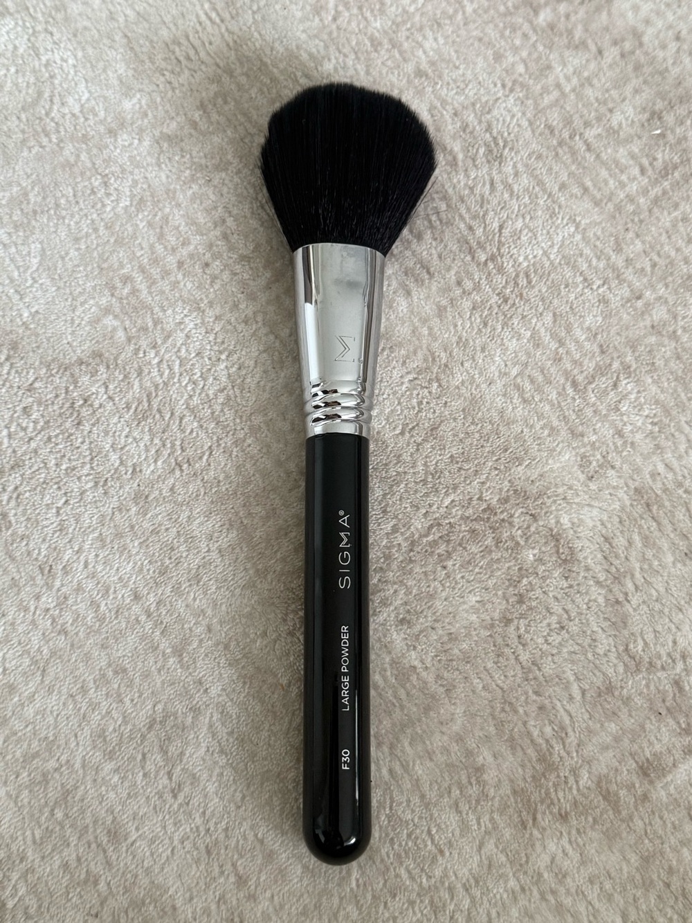 Sigma F30 Beauty Large Powder Brush - Black a